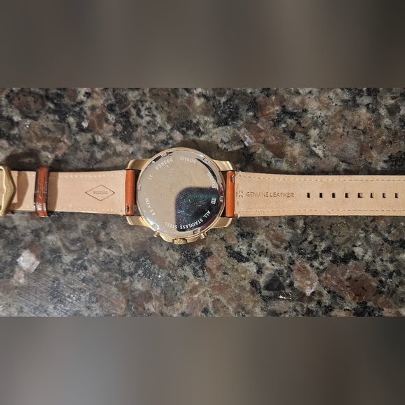 Fossil Tan Leather Watch with Navy Dial - Needs Battery - Picture 4 of 4